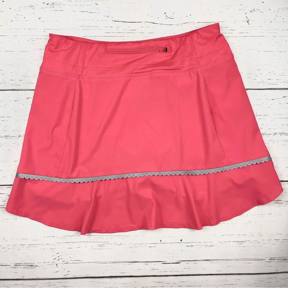 Title Nine Reflective Flounce Skort M